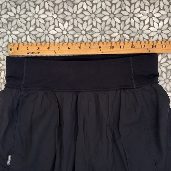 Women's Icebreaker Merino Blend 125 Cool Lite Skort in Black, Size M - Picture 8 of 9